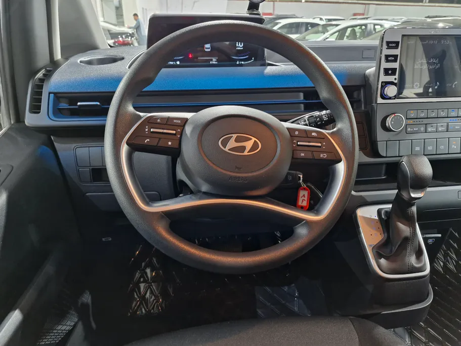 2025 Hyundai Staria Smart 11 ST 