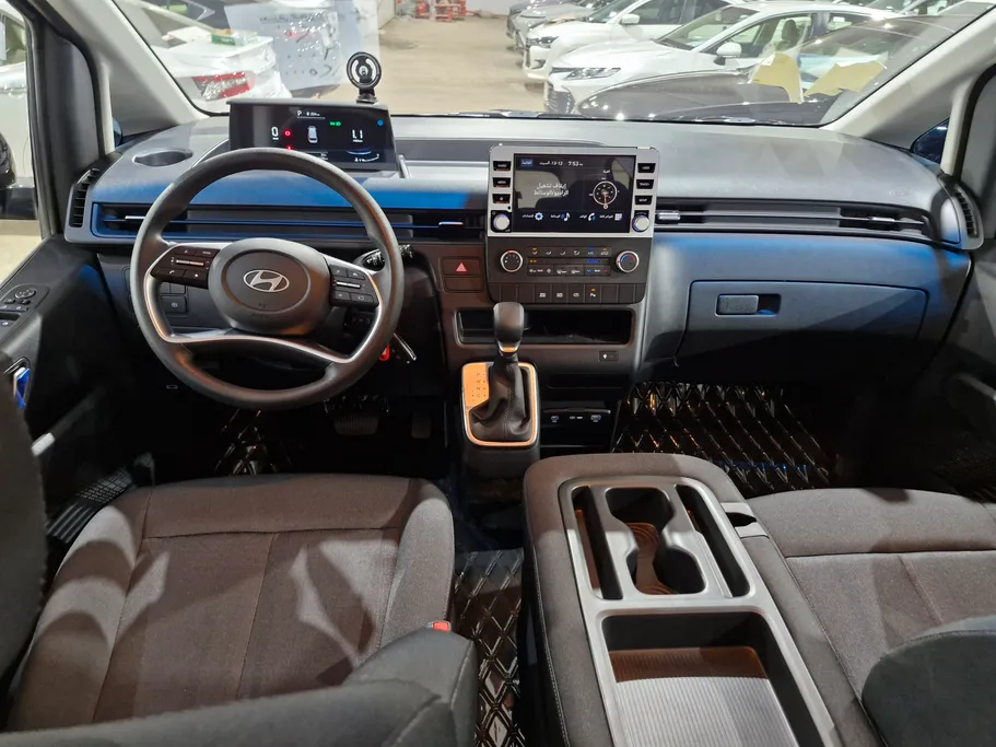 2025 Hyundai Staria Smart 11 ST 
