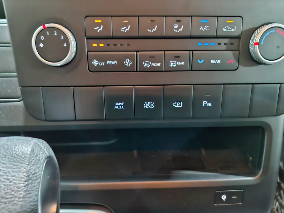 2025 Hyundai Staria Smart 11 ST 