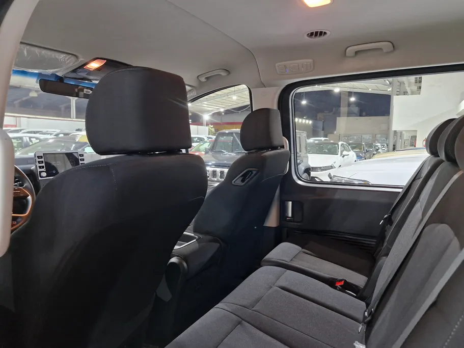 2025 Hyundai Staria Smart 11 ST 