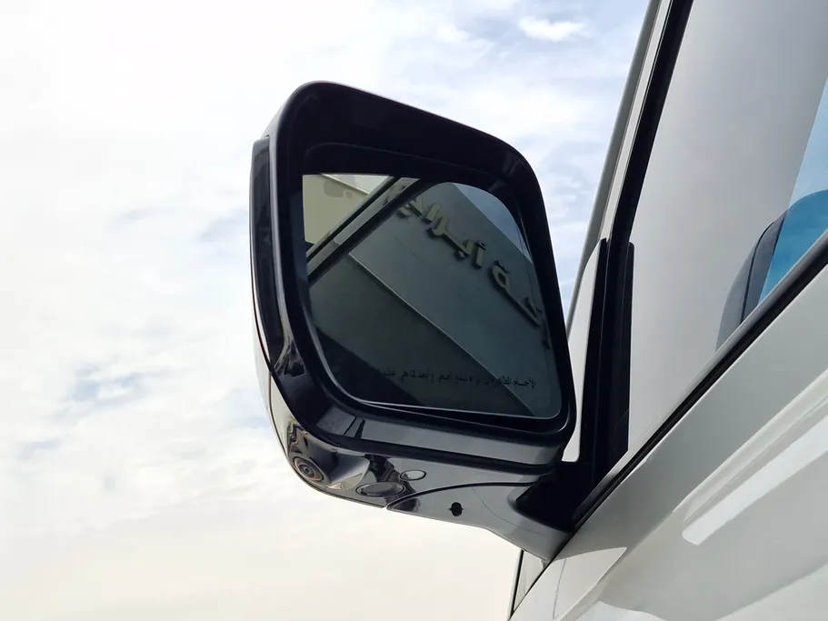 2023 Range Rover Defender P400 