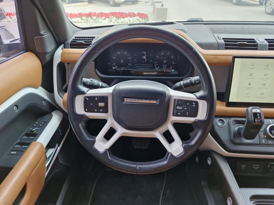 2023 Range Rover Defender P400 