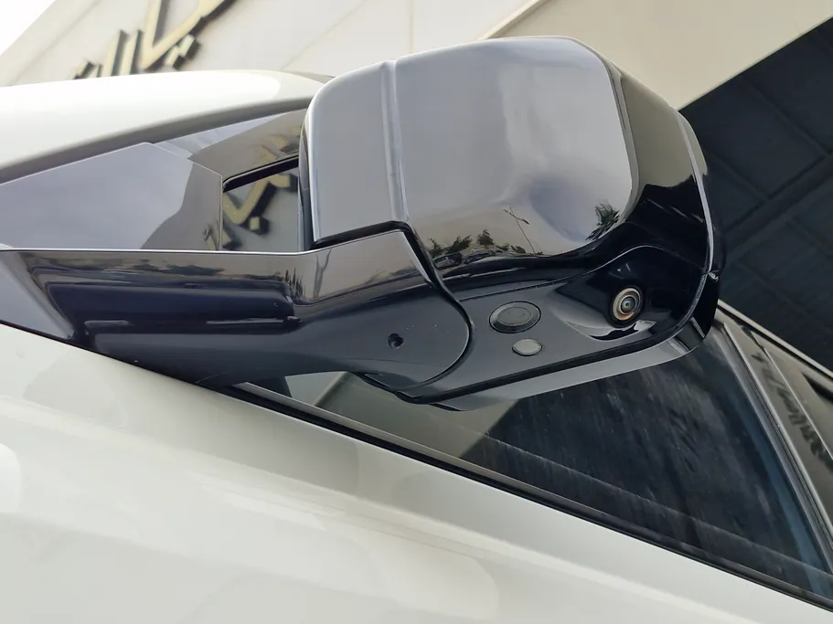 2023 Range Rover Defender P400 