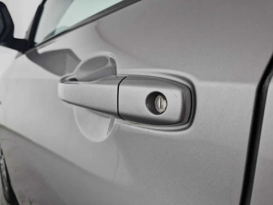 تويوتا يارس Y 2023 