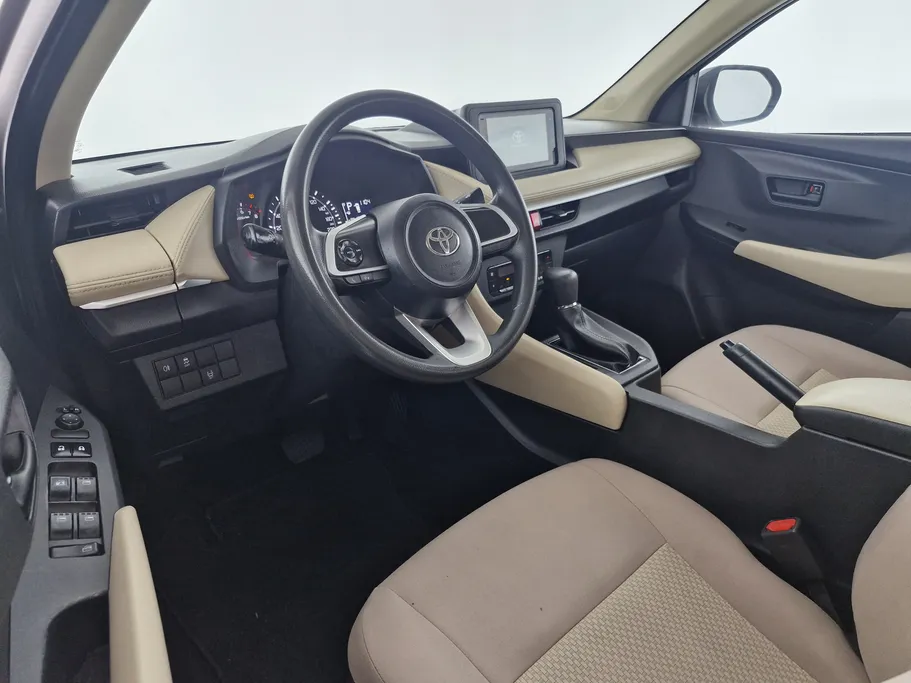 تويوتا يارس Y 2023 