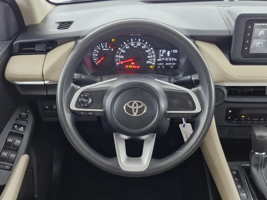 تويوتا يارس Y 2023 