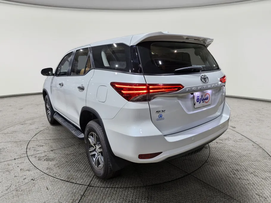 تويوتا فورتشنر GX2 4x2 2025 