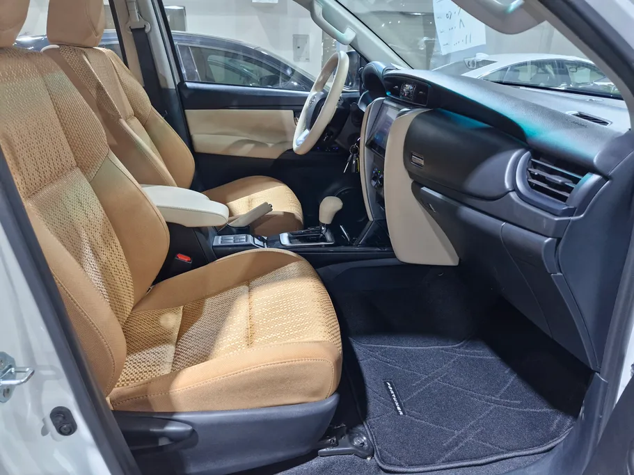 تويوتا فورتشنر GX2 4x2 2025 