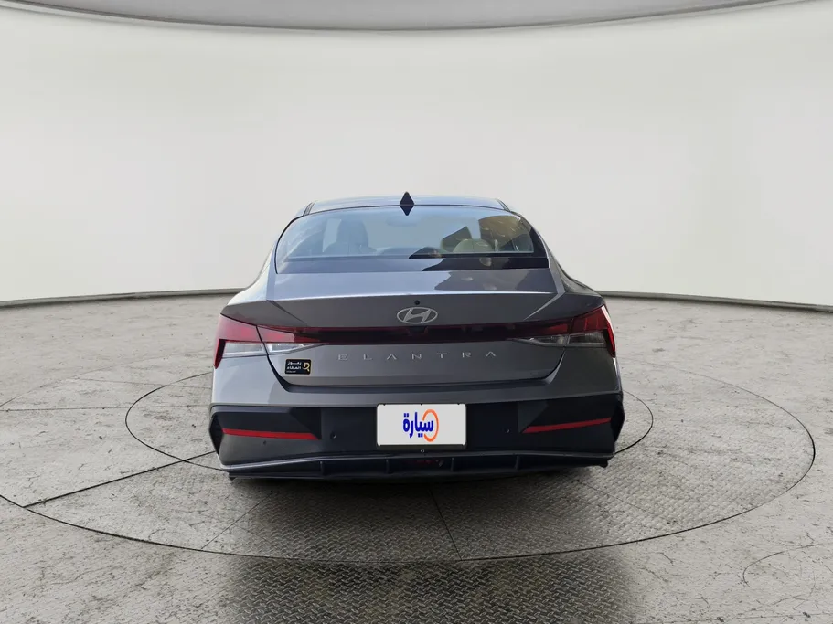 2024 Hyundai Elantra Smart 