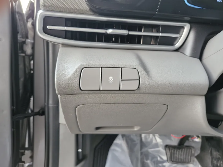 2024 Hyundai Elantra Smart 