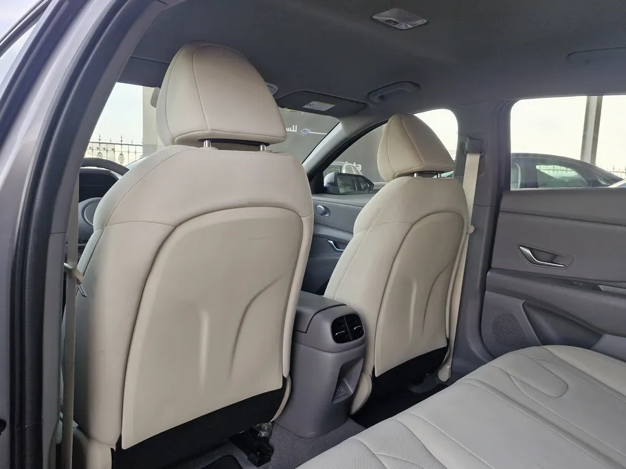 2024 Hyundai Elantra Smart 