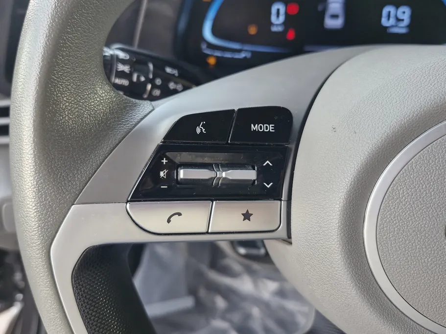 2024 Hyundai Elantra Smart 