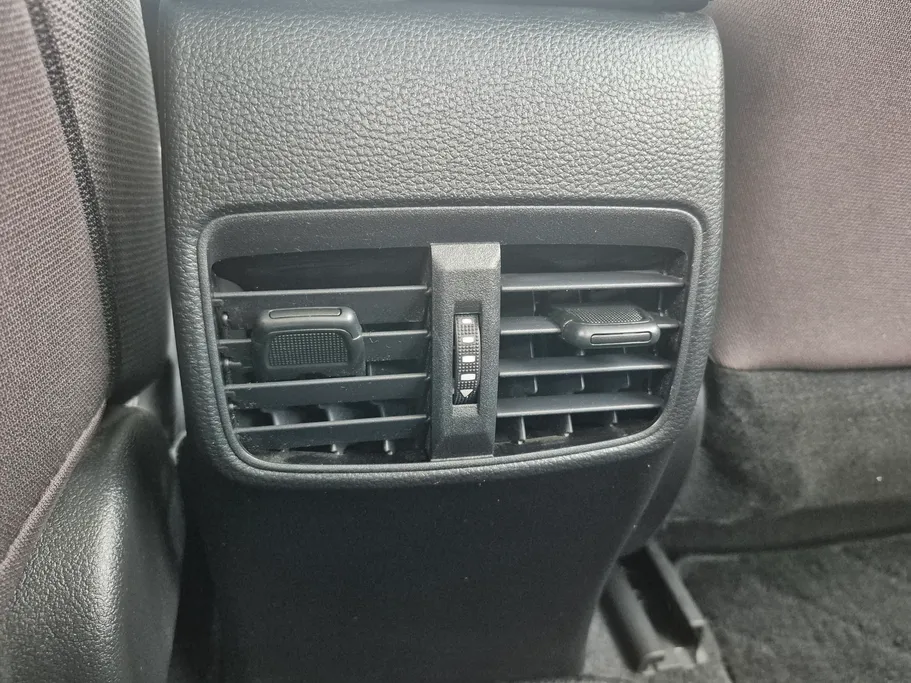 تويوتا كورولا XLI 2023 