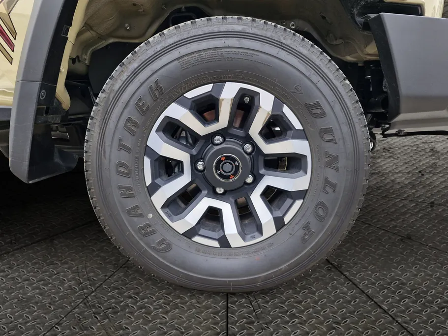 تويوتا شاص LX 2025 