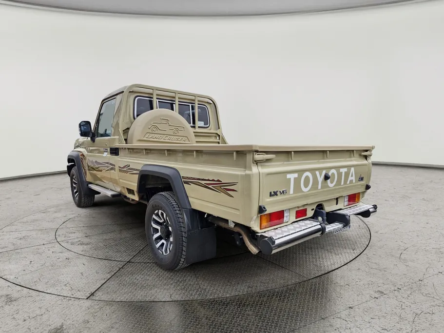 تويوتا شاص LX 2025 