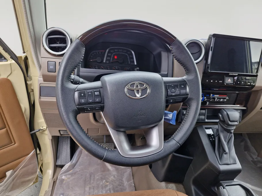 تويوتا شاص LX 2025 