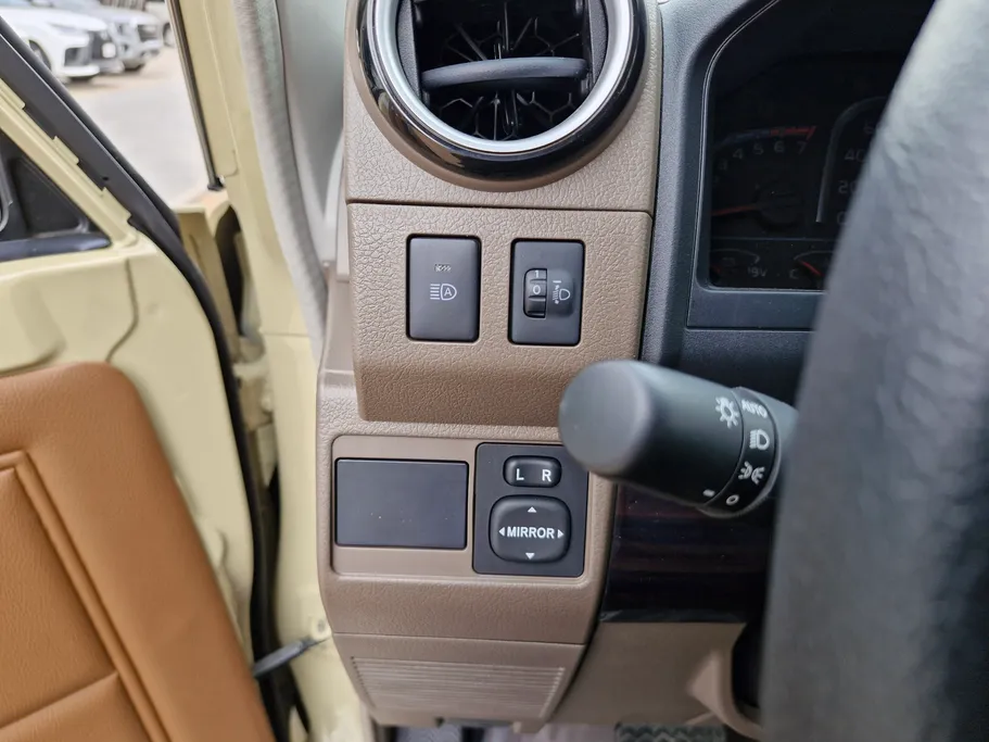 تويوتا شاص LX 2025 