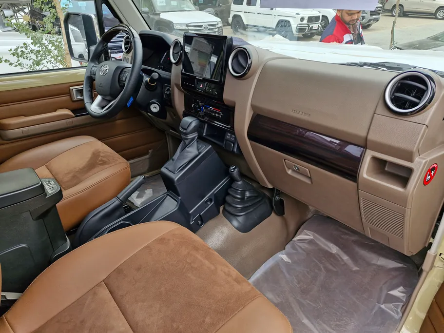 تويوتا شاص LX 2025 