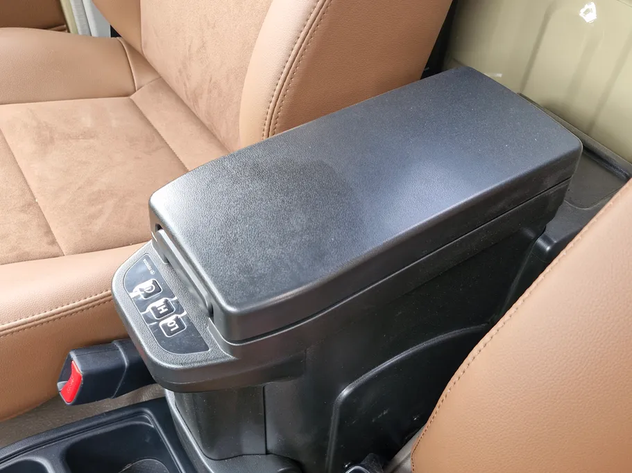 تويوتا شاص LX 2025 