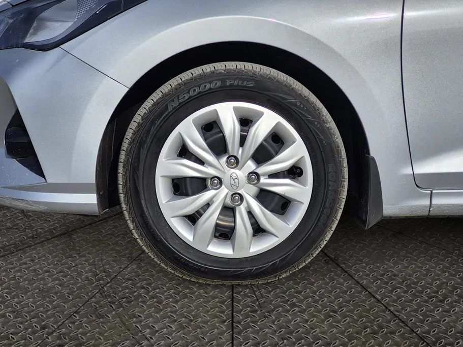 2023 Hyundai Accent Smart 