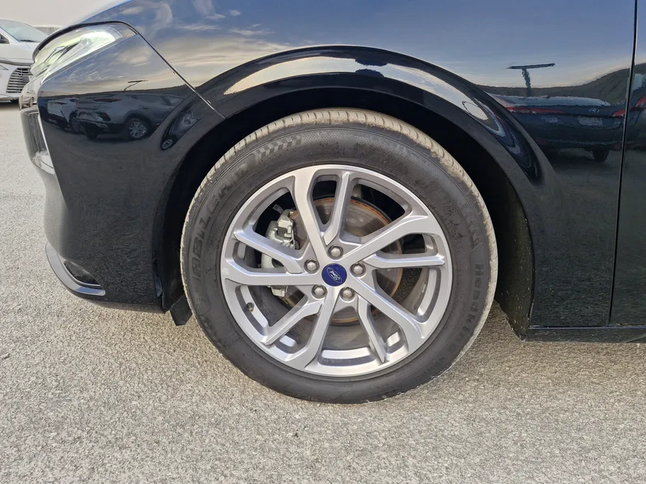 فورد تورس ترند الإصدار الجديد 2023 