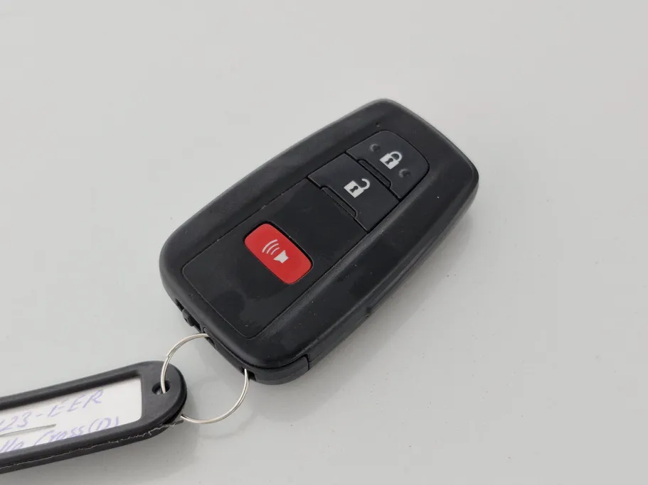 2024 Toyota Corolla Cross XLE HEV 