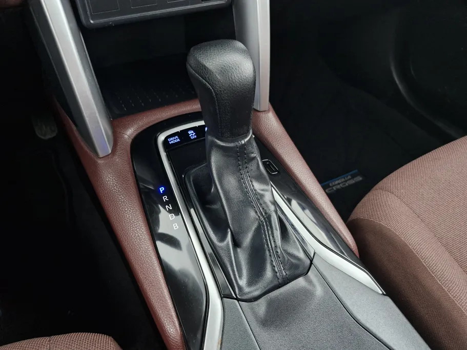 2024 Toyota Corolla Cross XLE HEV 