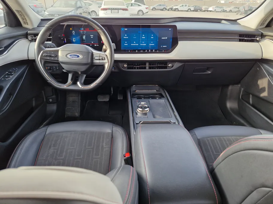 فورد تورس ترند الإصدار الجديد 2023 