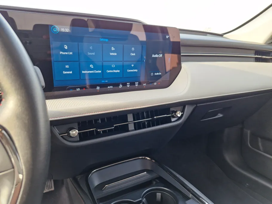 فورد تورس ترند الإصدار الجديد 2023 