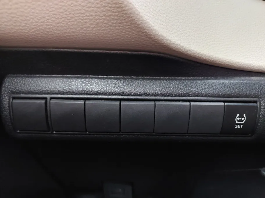 تويوتا كورولا XLI 2024 