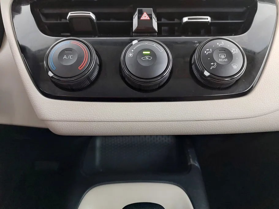 تويوتا كورولا XLI 2024 