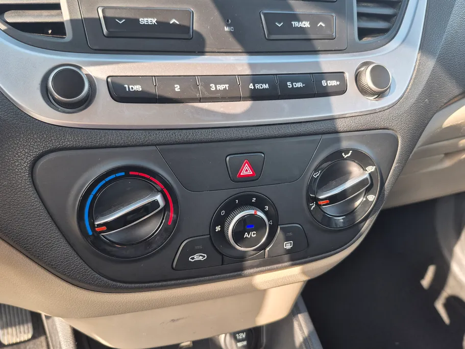 2023 Hyundai Accent Smart 