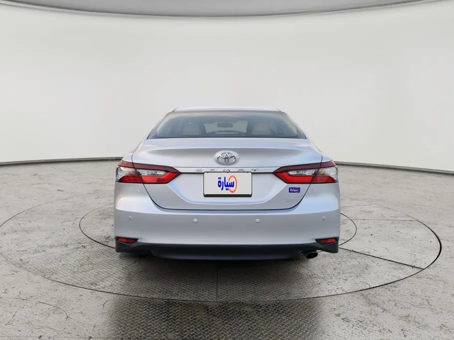 تويوتا كامري LE 2023 