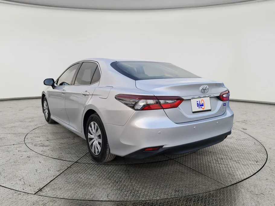 تويوتا كامري LE 2023 