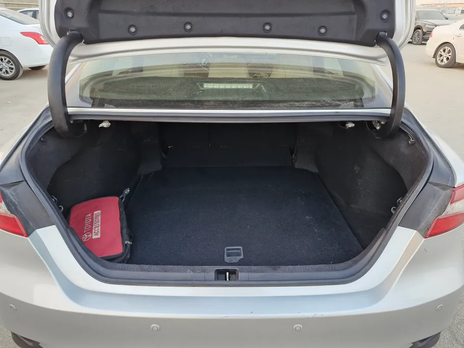 تويوتا كامري LE 2023 