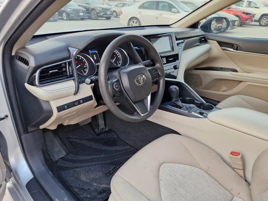 تويوتا كامري LE 2023 