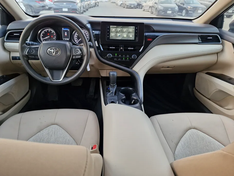 تويوتا كامري LE 2023 