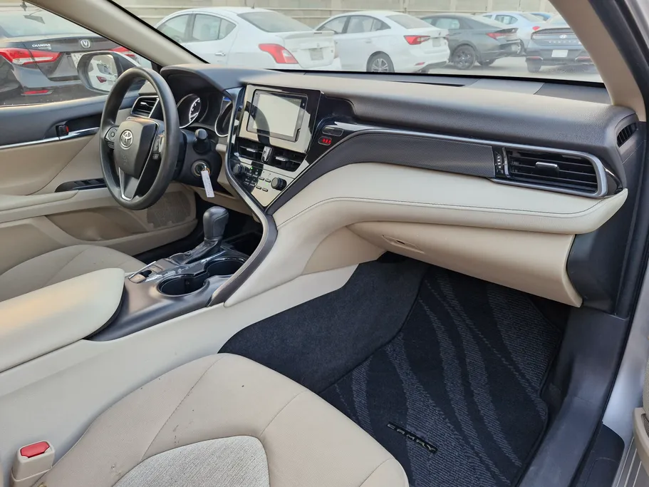 تويوتا كامري LE 2023 