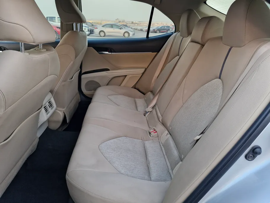 تويوتا كامري LE 2023 