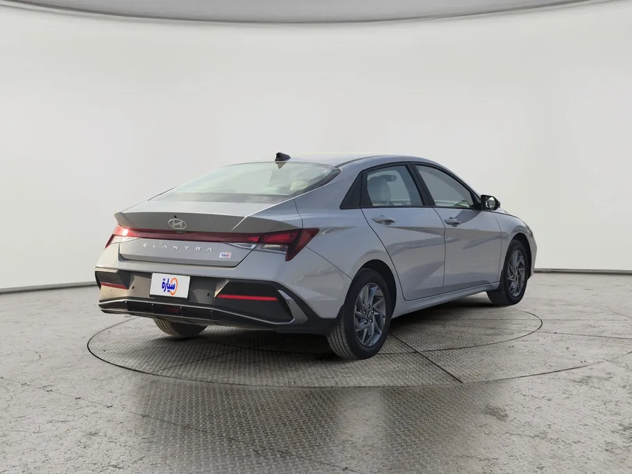 2024 Hyundai Elantra Smart 