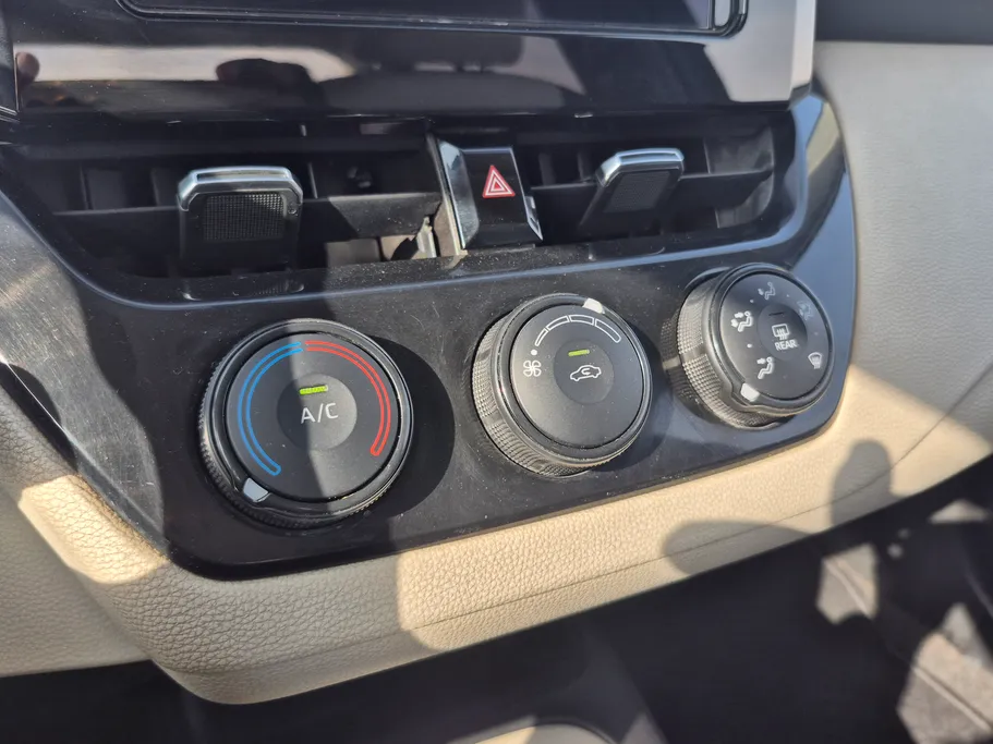 تويوتا كورولا XLI 2022 