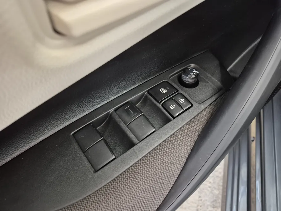 تويوتا كورولا XLI Executive Moonroof 2024 