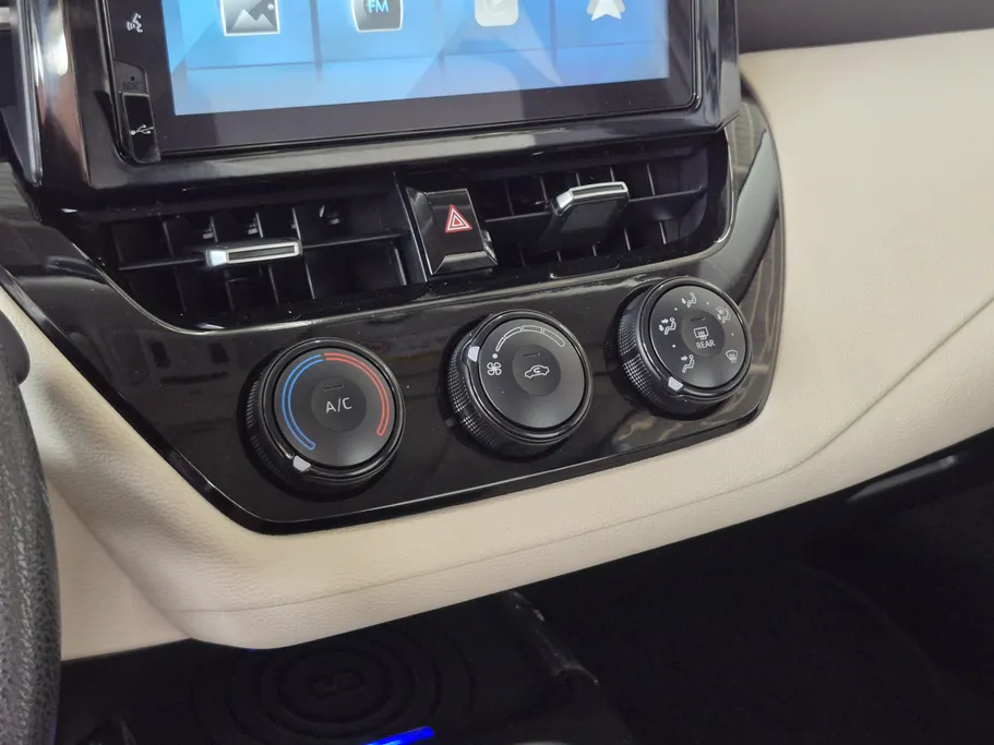 تويوتا كورولا XLI Executive Moonroof 2024 