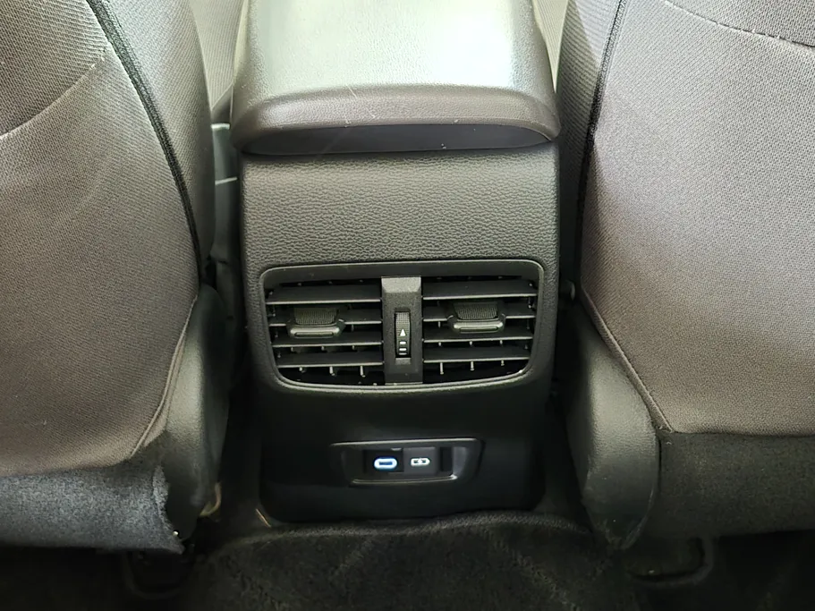 تويوتا كورولا XLI Executive Moonroof 2024 