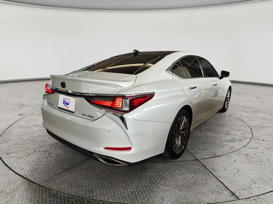 لكزس ES 350 DD Exclusive 2023 