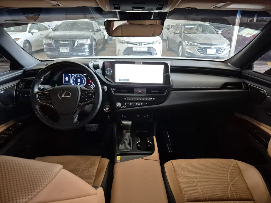 لكزس ES 350 DD Exclusive 2023 