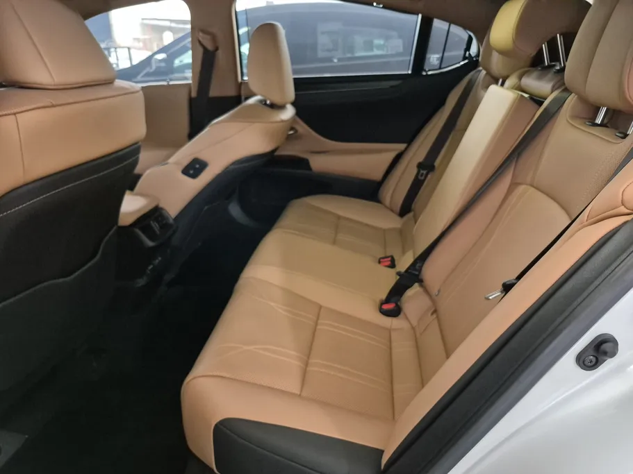 لكزس ES 350 DD Exclusive 2023 