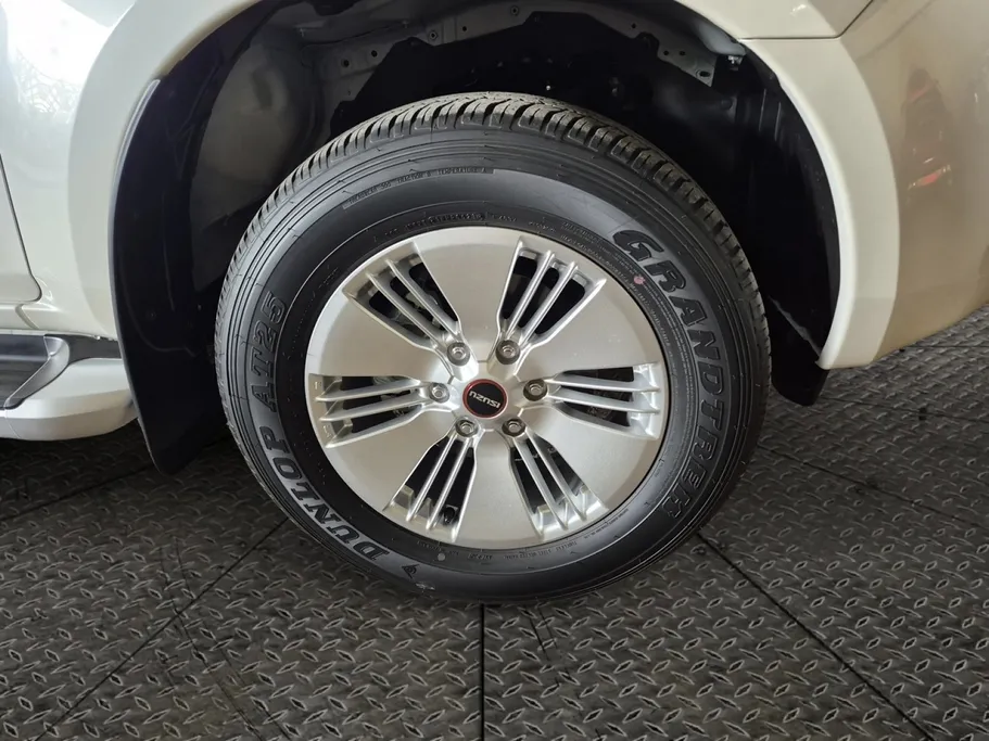 ايسوزو دي ماكس LS 2023 