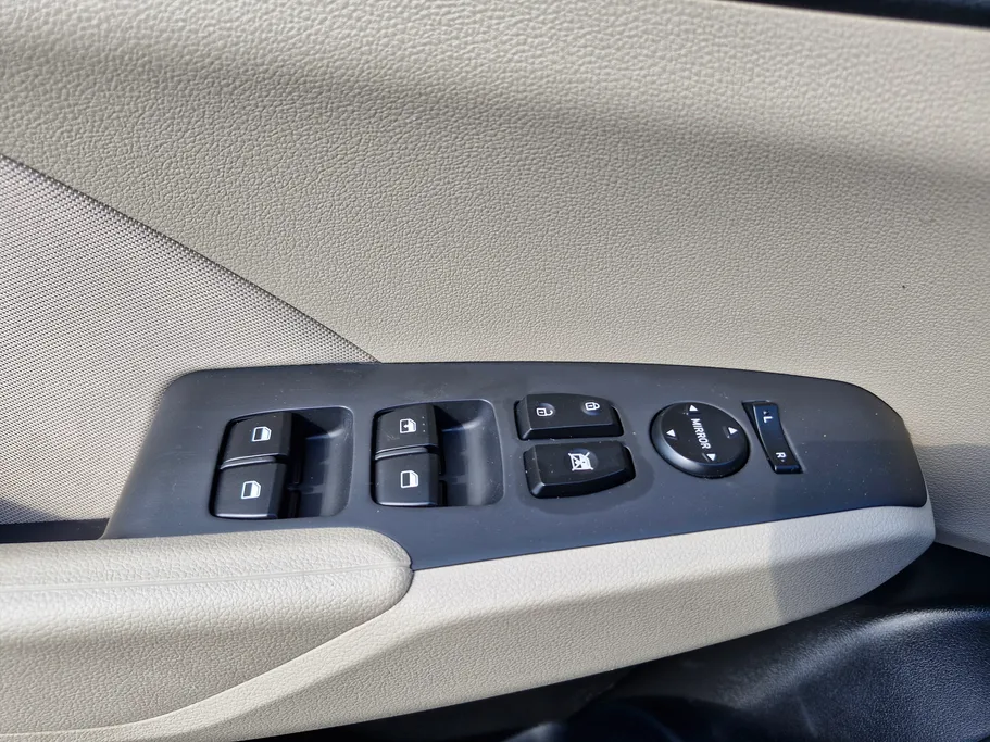 هيونداي اكسنت سمارت 2023 