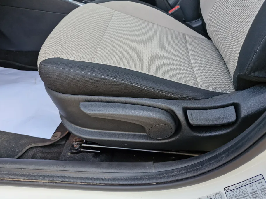 هيونداي اكسنت سمارت 2023 